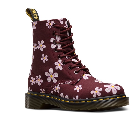 Dr. Martens Shoes - Dr.  Martens page meadow boots. NWOT. Size 7.